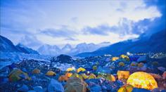 Nepál ruší poplatky za výstup na stovky vrcholů. Mount Everest naopak zdražuje