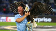 Lazio Řím vyhodilo hajlujícího trenéra! Orel bude ale létat dál