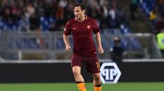 Bývalý fotbalista Totti stále umí! Jeho nádherná střela baví internet