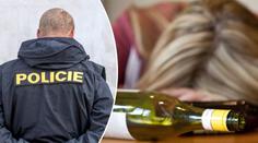 Opilá matka vrávorala Prahou s malým dítětem. Nadýchala tři promile