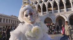 Do ulic Benátek se vrátily masky. Vypukl tam proslulý karneval