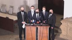 Neočkovaným vstup povolen. Prokazování bezinfekčnosti skončí, oznámil Fiala