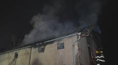 V Chocni hořela ubytovna. Před plameny utíkali dospělí i děti