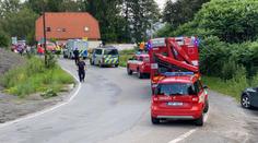 Nákladní vlak rozdrtil u Pelhřimova auto. Řidička náraz nepřežila