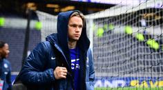 Pojď do Chelsea, budeš hrát, lákali Mudryka. Hráč za miliardy zahřívá lavičku