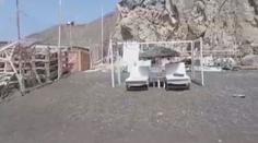Pravda o Santorini: Plexiskla na plážích nejsou, zuří místní! VIDEO