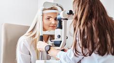 Kdy jít k očnímu lékaři a kdy zamířit k optometristovi?