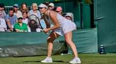 Nosková promarnila šest setbolů, do osmifinále Wimbledonu ale postoupila