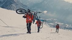 Čeští bikeři se zapsali do historie. V Nepálu předvedli šílenost na kolech