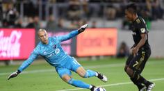 Hrubka větší než od Kariuse! Brankář předvedl obrovský kiks