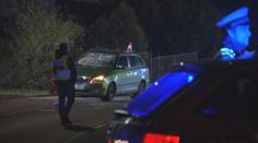 Řidič na Kolínsku vjel na chodník, srazil maminku s dvojčátky (3). Jedno zemřelo