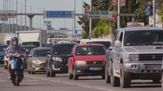 Nová auta jsou stále nedostupnější. Do konce roku budou ještě zdražovat
