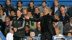 Chelsea není vyzrálý tým, neumí hrát pod tlakem, stýská si Mourinho