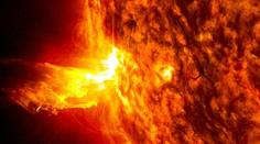 Sluneční erupce může způsobit blackout, varuje vědec. Nefungovalo by skoro nic