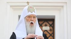 Koronavirus je trest za homosexuální sňatky, řekl patriarcha. Sám se nakazil