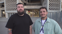 Kolony a nečekaná zábava v autě. Nahlédněte do zákulisí cesty na finále LM