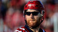 Sluneční brýle v NHL! Bek Washingtonu si je pochvaloval