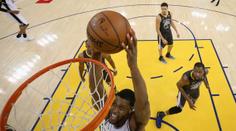 Golden State vyhráli a vedou sérii, Philadelphia klopýtla s Miami!