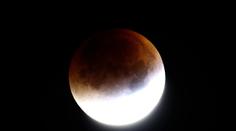 Blíží se magický úplněk! Takový Měsíc většina lidí ještě neviděla
