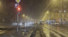 Sníh v Česku zkomplikoval dopravu. Meteorologové zpřísnili výstrahu