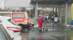 Sokolovské nemocnici došla místa. Pacienti museli přes půl republiky