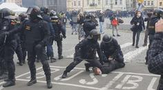 Prahu dnes čekají další demonstrace. Policie posílí bezpečnost