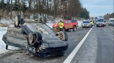 Dálnici D1 zablokovala série nehod. Na Vysočině se postupně srazilo deset aut