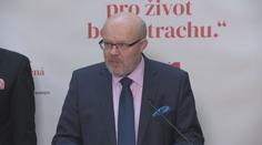 Antibiotika se vrátí do lékáren. Nehrozí, že by se na někoho nedostalo, slíbil Válek