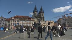 Česká města trápí davy turistů. Řídit je chtějí s pomocí dat z karet i mobilů