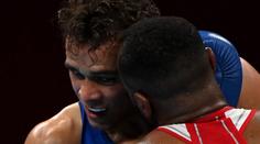 Tyson má učedníka. Boxer se snažil soupeři ukousnout v Tokiu ucho