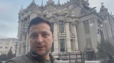 Ukrajinský prezident odmítl evakuaci: Potřebuju poslat munici, ne odvoz!