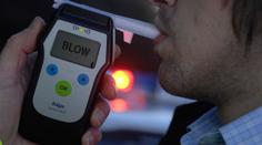 Měl ji jak z praku! Opilec se na záchytce snažil vypít alkoholtester