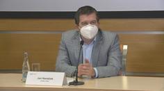 Hamáček prý chtěl vyměnit Vrbětice za Sputnik, opozice chce jeho hlavu