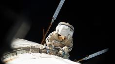 Kosmonauti vyrazili mimo ISS, ve vesmíru stráví 6,5 hodiny