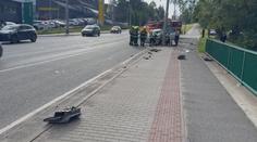 Řidič v Jihlavě zničehonic vjel do protisměru a narazil do sloupu. Je vážně zraněný