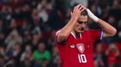 Hráli jsme defenzivně a dělali chyby, kritizoval Schick. Co mu poradil Ronaldo?