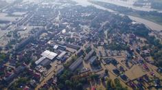 Obrovské škody a desítky obětí. S povodněmi se potýkají i sousední státy