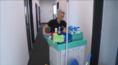 Zájem o předvánoční úklid roste. Firmy měly plné kapacity už koncem října