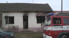 Smrt tří dětí při požáru šokovala celou vesnici. Lidé plánují sbírku