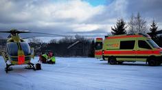 Vážný úraz při lyžování na Klínovci! Chlapci (13) při pádu prořízla lyže nohu