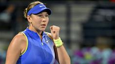 Tenisová kráska zaujala mimo kurt. Zapózovala v plavkách, fanoušci šílí: Jsi bohyně