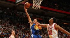 Warriors se nadřeli! Proti Miami otáčeli v poslední minutě