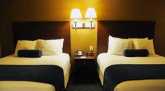Turisté vybrakovali hotel, teď mají obří ostudu. Češi už se poučili