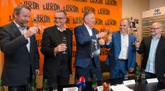 Bez Dalíka, zato s Kalouskem a Tluchořem. Topolánek křtil knihu