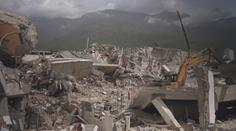 V troskách ve Venezuele našli živého muže. Naděje pro další lidi vyprchává