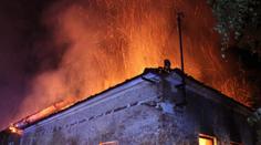 Rodina ze Strakonicka přišla v ohni o vše! A to kvůli mrazáku