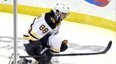 Pastrňák si připsal hattrick a překonal historický milník. Boston má rekord