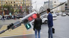 V Moskvě zabíjel padající strom i letící plot, nejméně 13 mrtvých