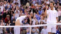 Největší senzace v historii Wimbledonu. Šokoval i Čech!