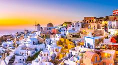 Na Santorini zavřeli oblíbenou stezku. Zavalila ji zemina, kterou nikdo nechce uklidit